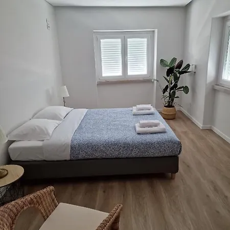 Carlos Place * Vila Franca de Xira